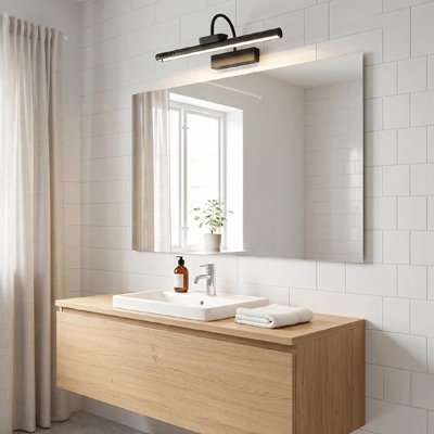 Applique murale salle de bain noir doré sur mur céramique blanche